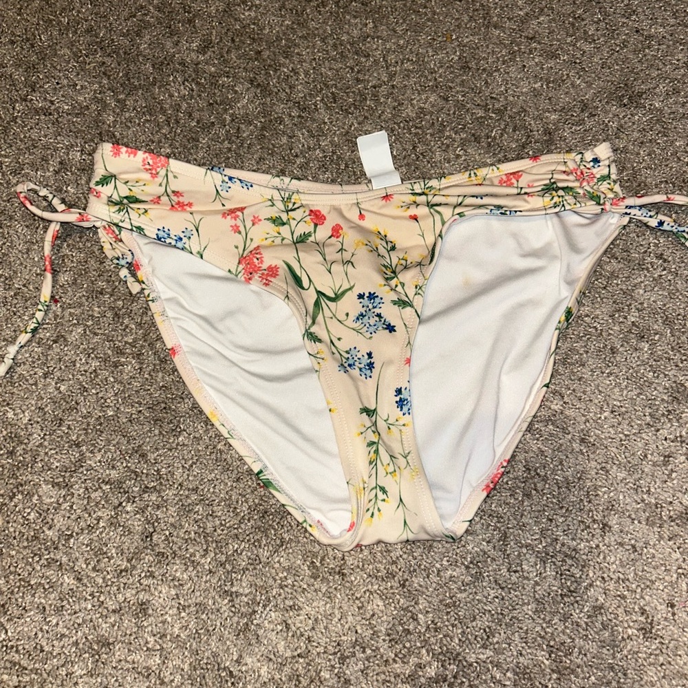Old Navy Swimsuit Bottoms